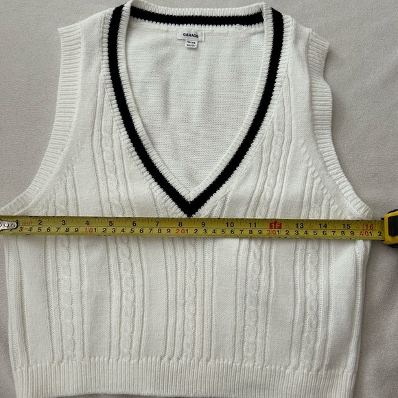 Garage Cable knit V neck Sweater Vest in White - Picture 4 of 8